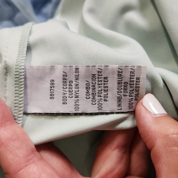 Theia NWT $1449 Odette Ombré Petal Dress Gown in Jade Blue Green Teal size 6 - Picture 15 of 16